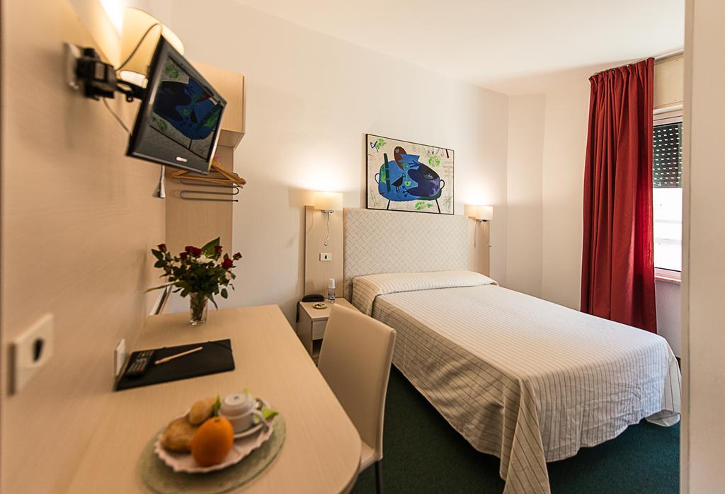Hotel Ariston Piombino Phòng bức ảnh
