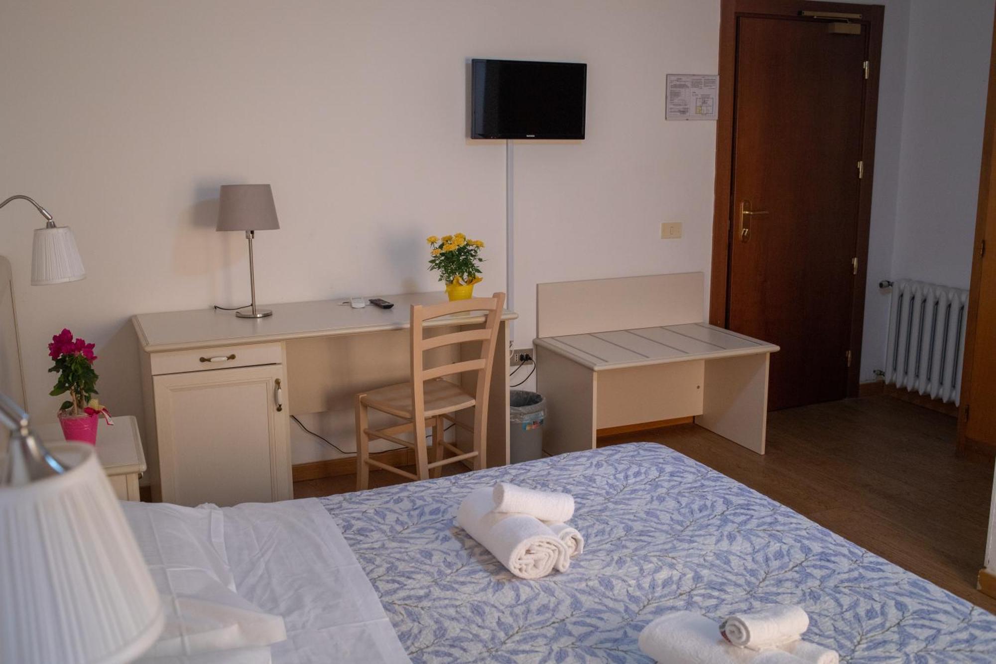Hotel Ariston Piombino Ngoại thất bức ảnh