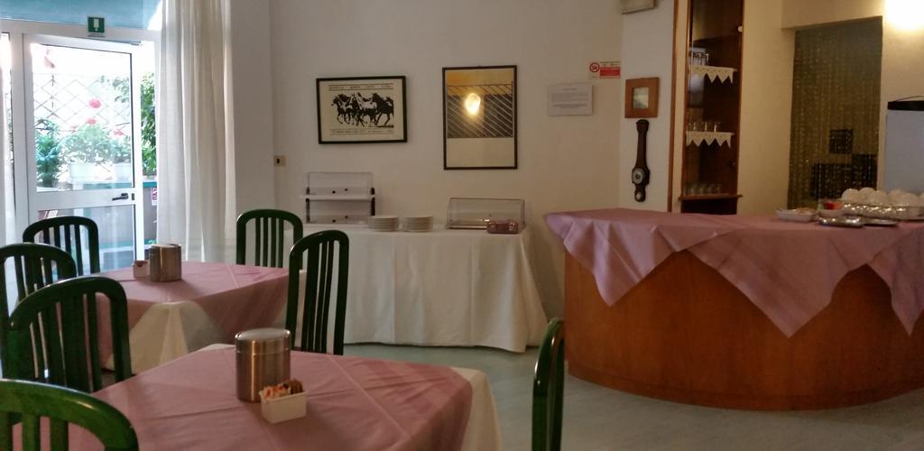 Hotel Ariston Piombino Ngoại thất bức ảnh